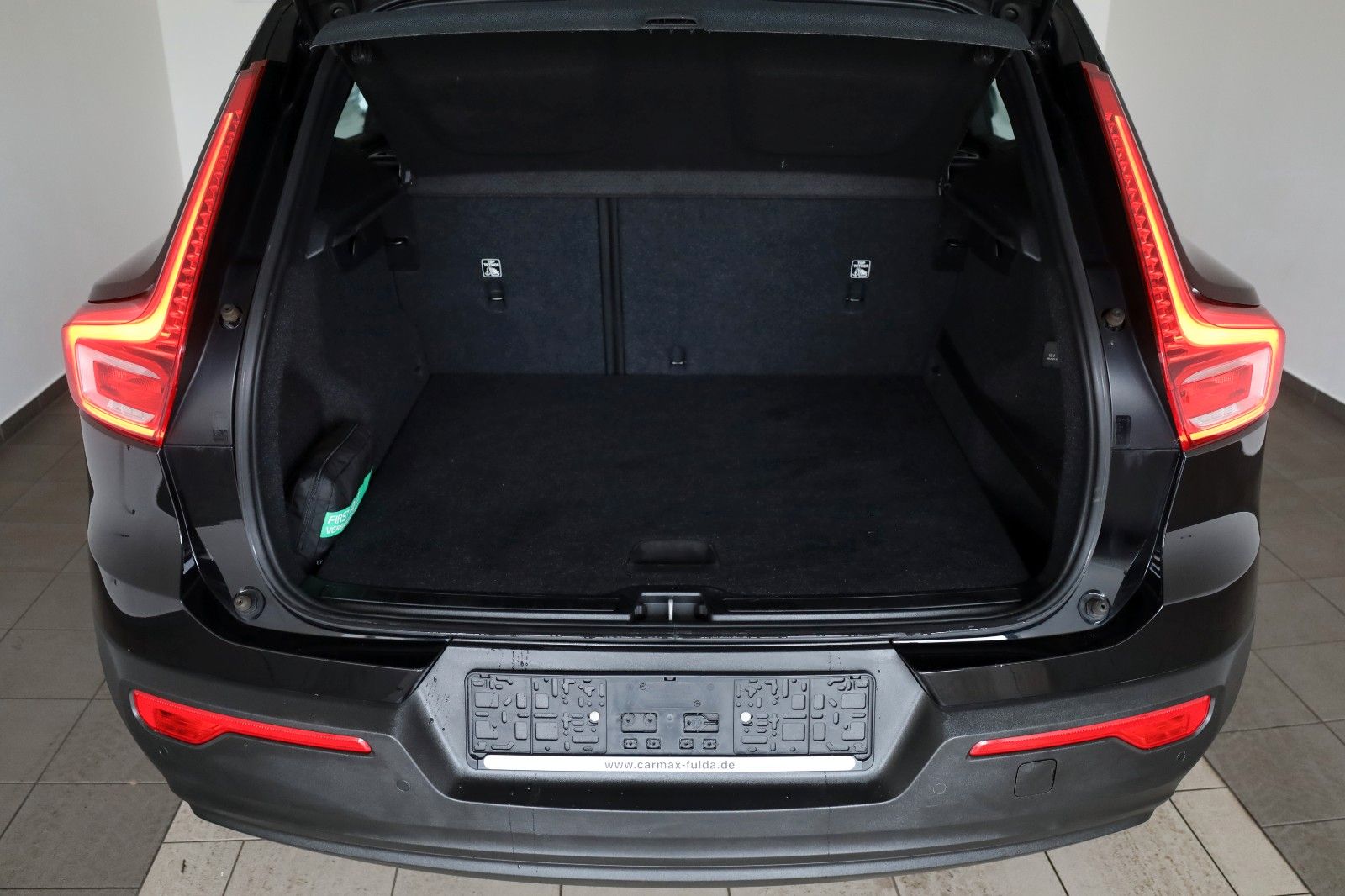 Fahrzeugabbildung Volvo XC40 Momentum Core Navi,LED,PDC,WLAN