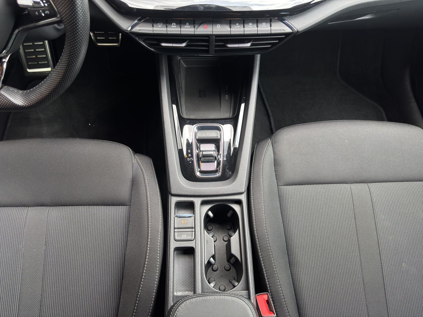 Fahrzeugabbildung SKODA Octavia Combi 2.0 TDI DSG Sportline/AHK/KAMERA/
