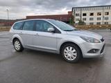 Ford Focus 1.8i Ghia*Klimatronic*nur 116Tkm*TÜV neu! - Ford Focus: Ghia