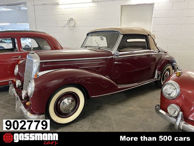 Mercedes-Benz 220 A Cabriolet, gebogener Frontscheibe - W187