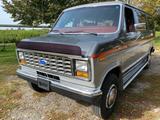 Ford E-250 Club Wagon XLT - Ford Econoline: Van
