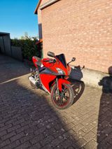 Yamaha YZF-R125 RE06 - YAMAHA 2011 R1