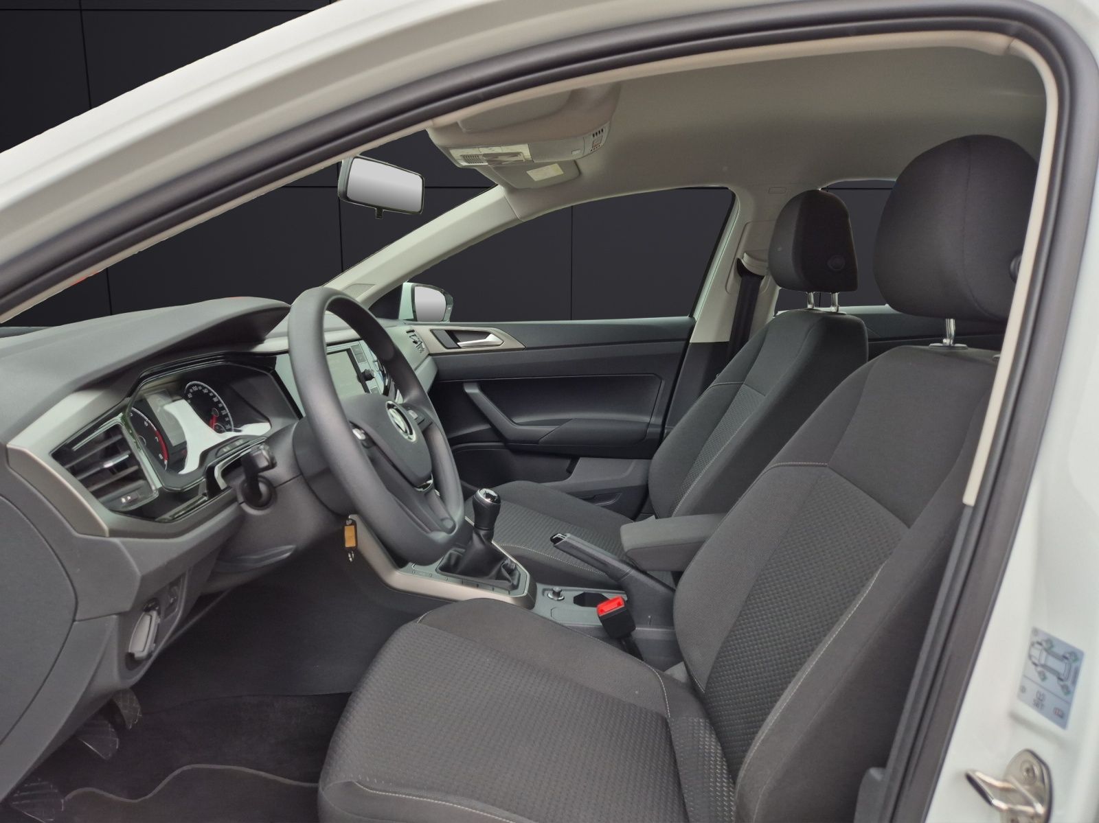 Fahrzeugabbildung Volkswagen Polo TSI Comfortline Klima DAB