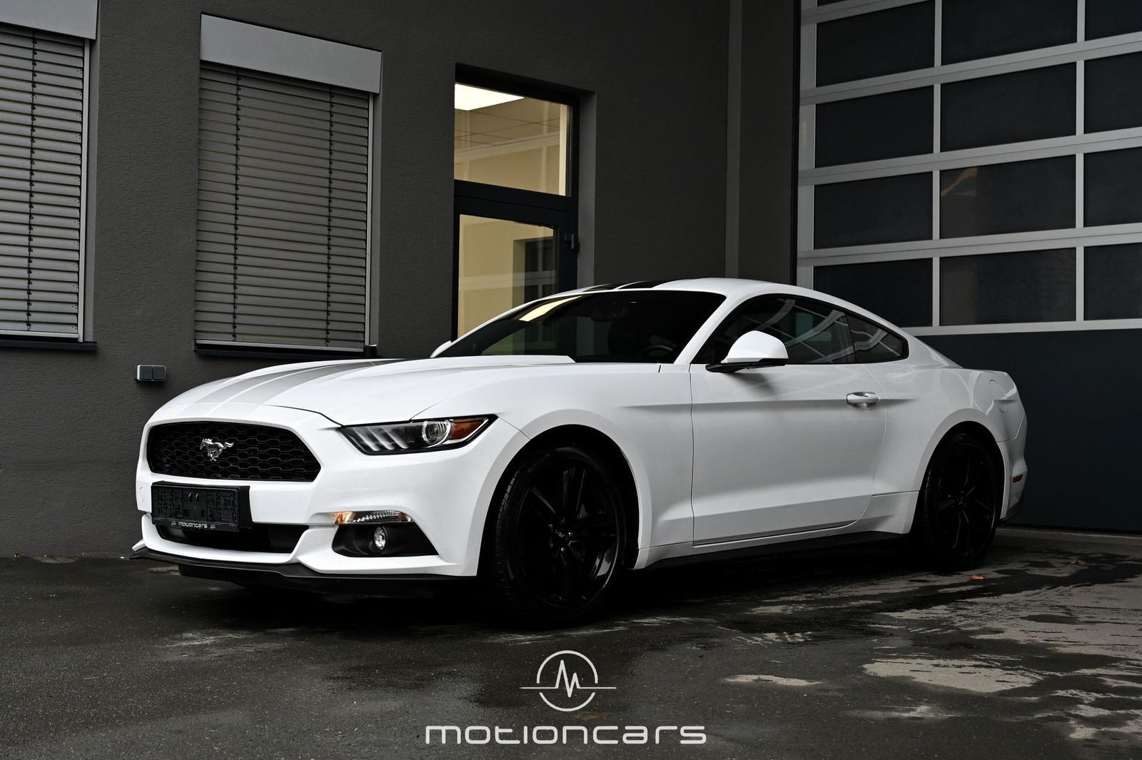 Ford Mustang 2.2 EcoBoost Basis