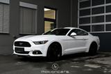 Ford Mustang 2.2 EcoBoost Basis - weiße Ford Mustang