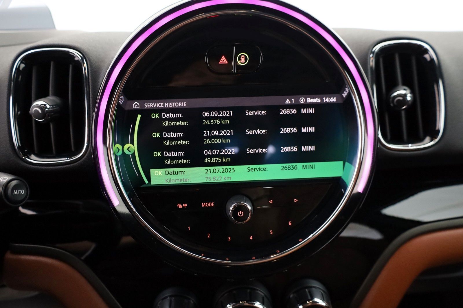 Fahrzeugabbildung MINI Countryman Cooper SD Leder,Navi,LED,Panorama,Kam