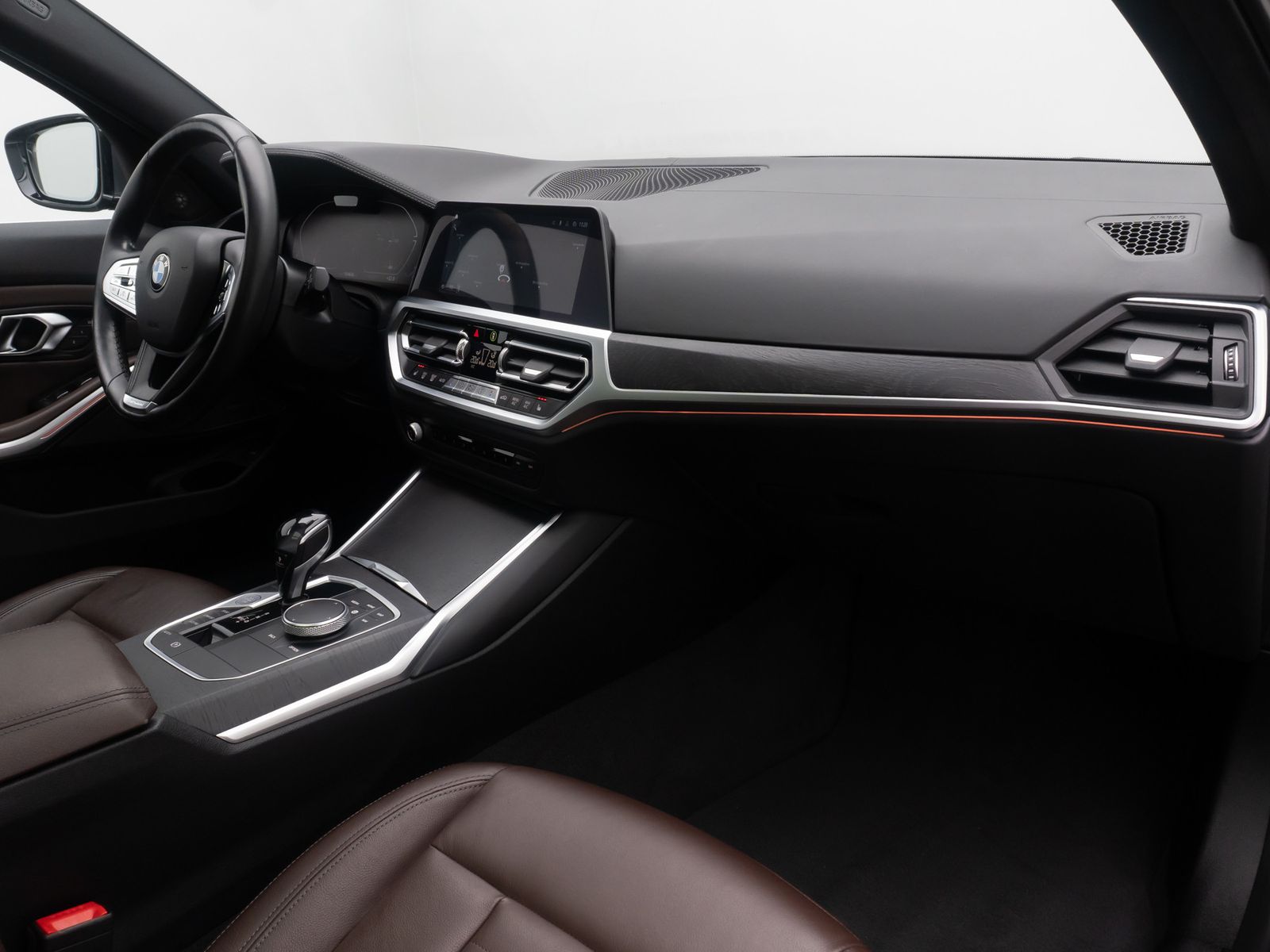 Fahrzeugabbildung BMW 320d xD Luxury Line HUD Panorama H/K Laser Voll