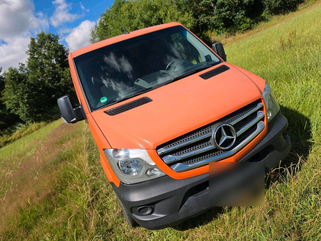 Image of Mercedes-Benz Sprinter