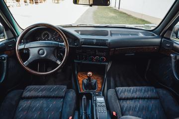 صورة مصغرة 22 لـ 1992 BMW M5