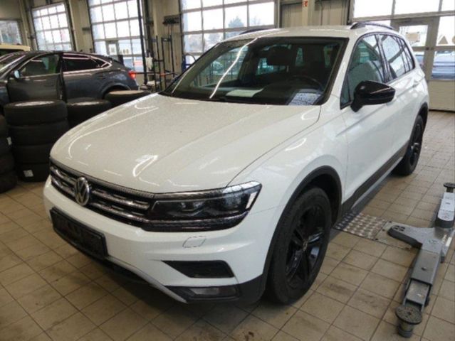 Volkswagen Tiguan 2.0 TDI*OFFROAD*4M*NAVI*LED*VIRT*LEDER*18