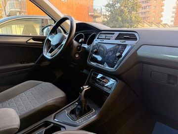 Volkswagen Tiguan - 10