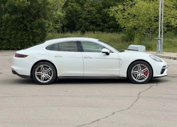 Porsche Panamera - 7