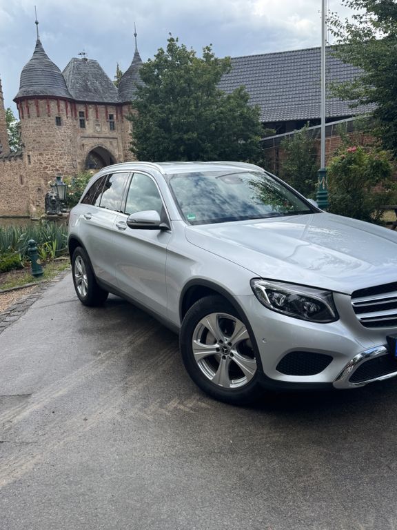 Image of Mercedes-Benz GLC 220