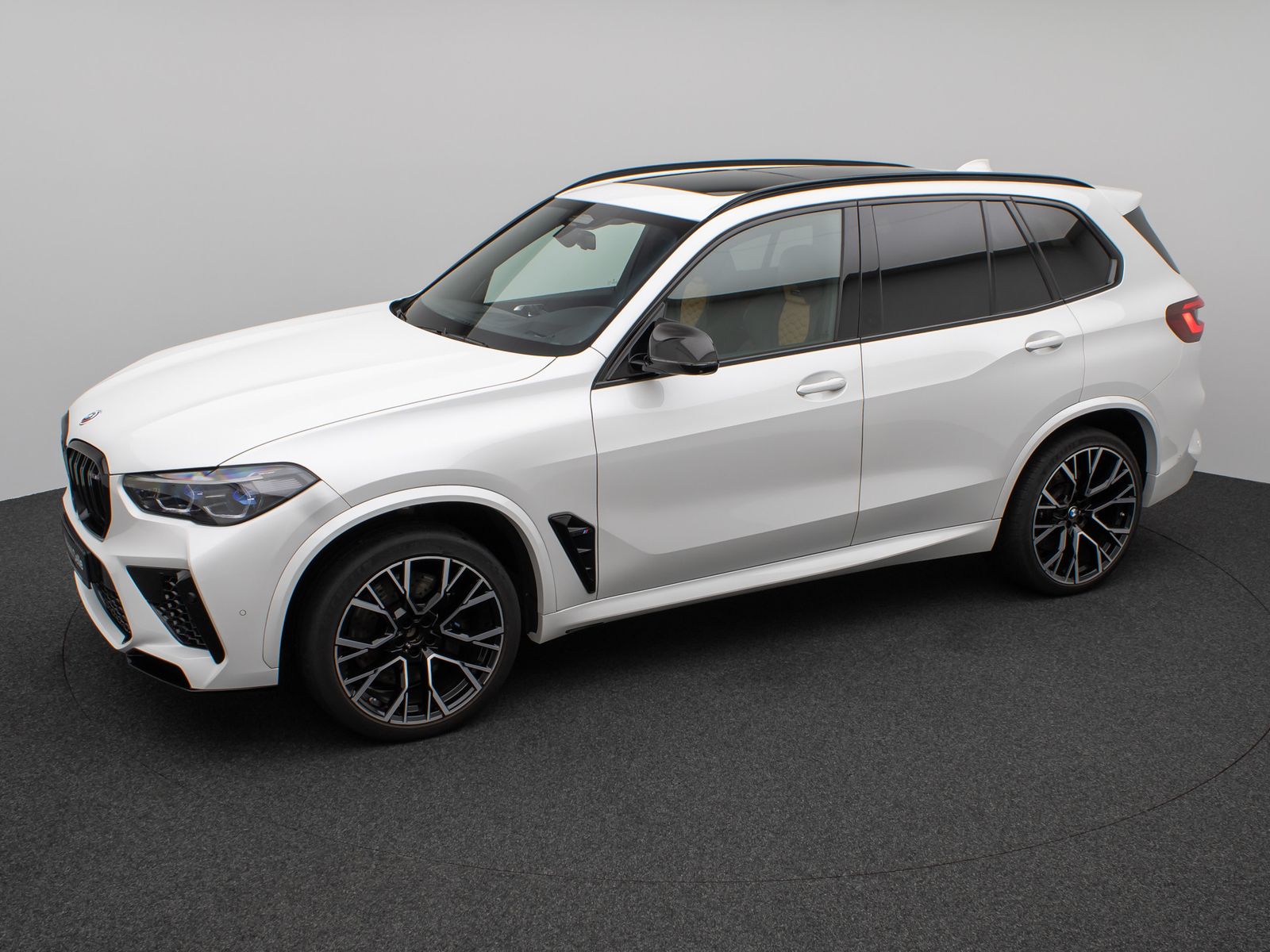 Fahrzeugabbildung BMW X5 M  Competition Panorama Laser 360°B&W SoftCL