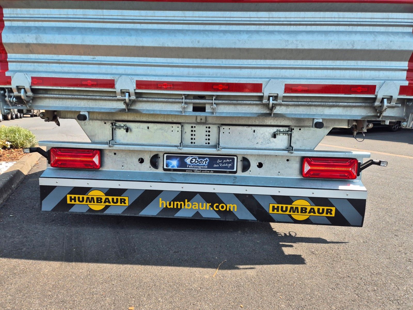 Fahrzeugabbildung Humbaur HTK 115524 Dreiseitenkipper vollverzinkt