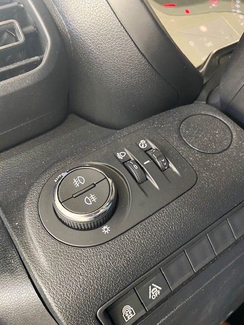 Fahrzeugabbildung Opel Combo Life E 1.5D EDIT. NAVI/TEMP./KLIMA/NEBEL