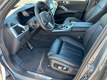 BMW X7 - 8