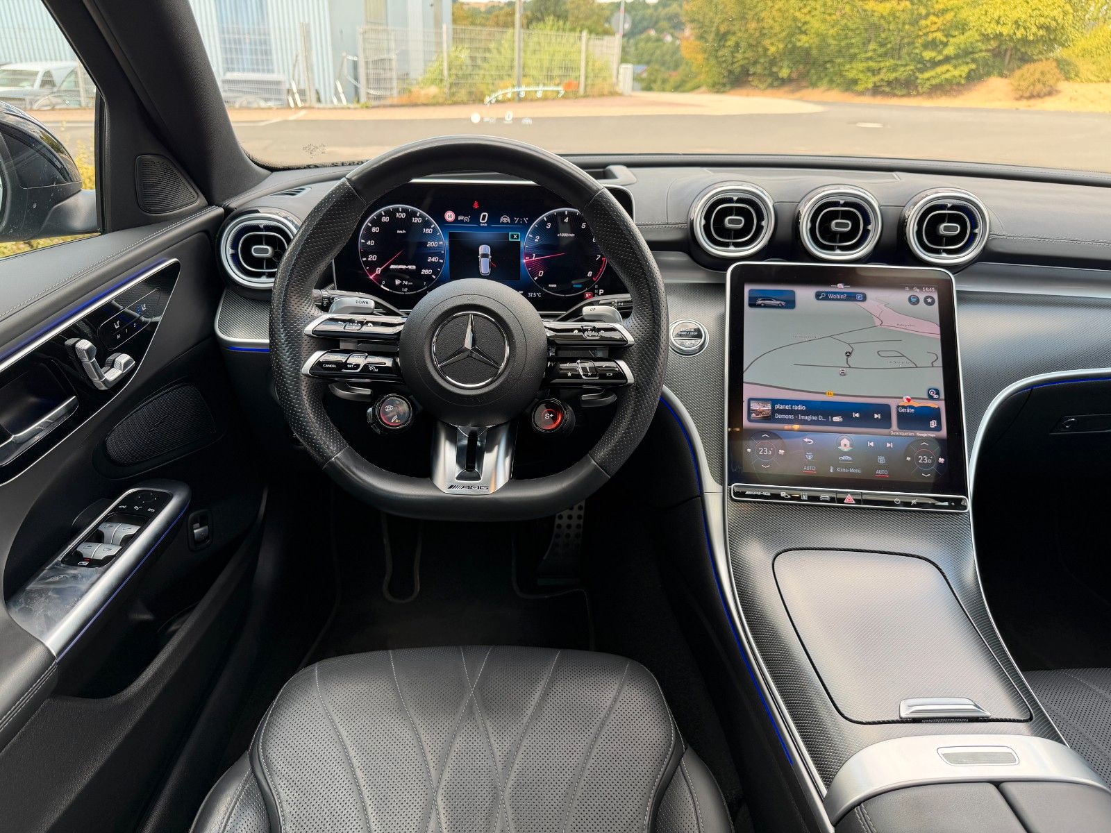 Fahrzeugabbildung Mercedes-Benz C 43 AMG T HUD+Pano+360°+StdH+Digital+Distr+20"