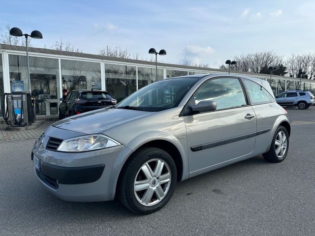 Renault Megane Mégane 1.6 16V 3 porte Luxe Dynam