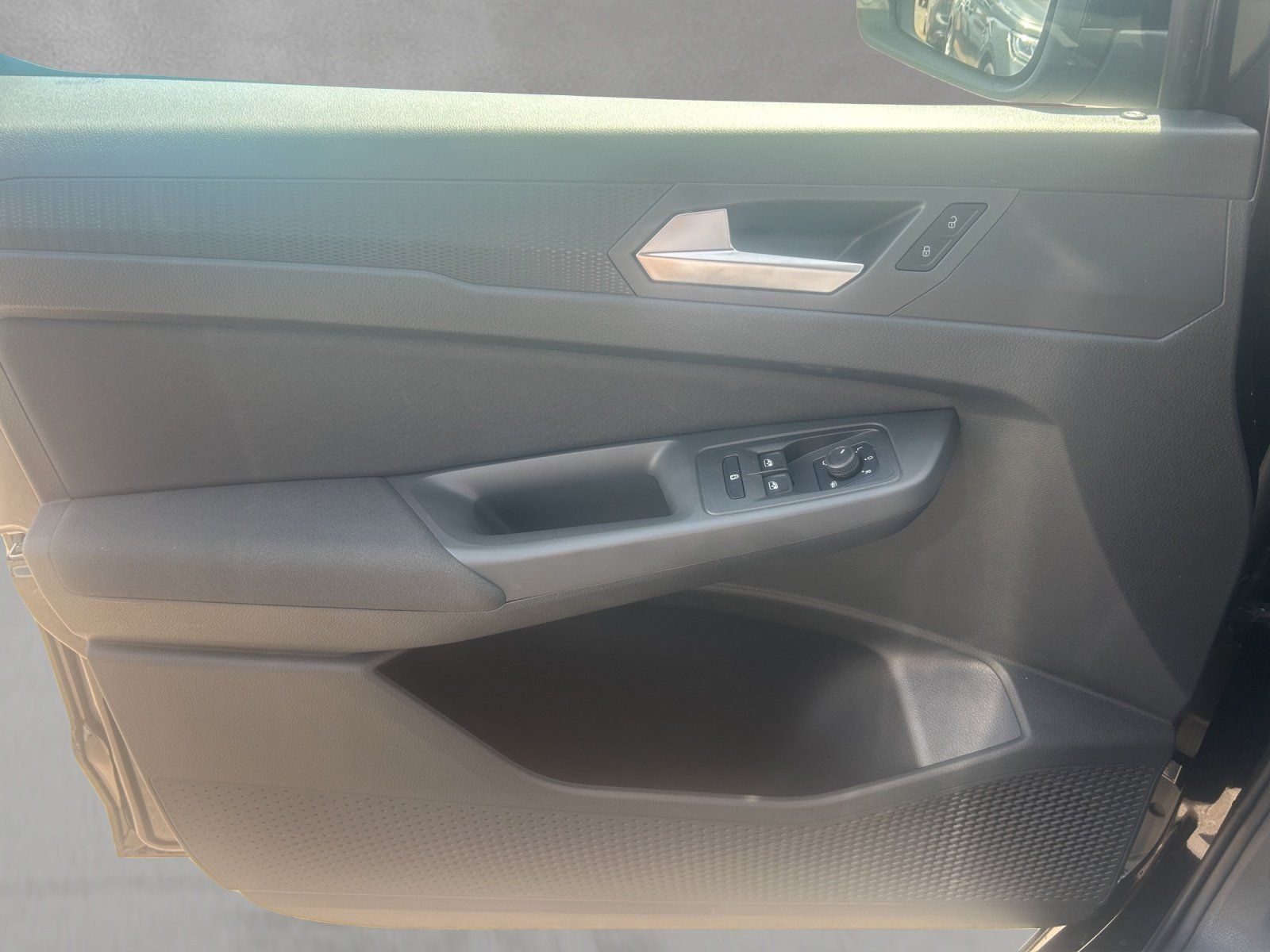 Fahrzeugabbildung Ford Tourneo Connect Titanium L1 Automatik PDC Kamera