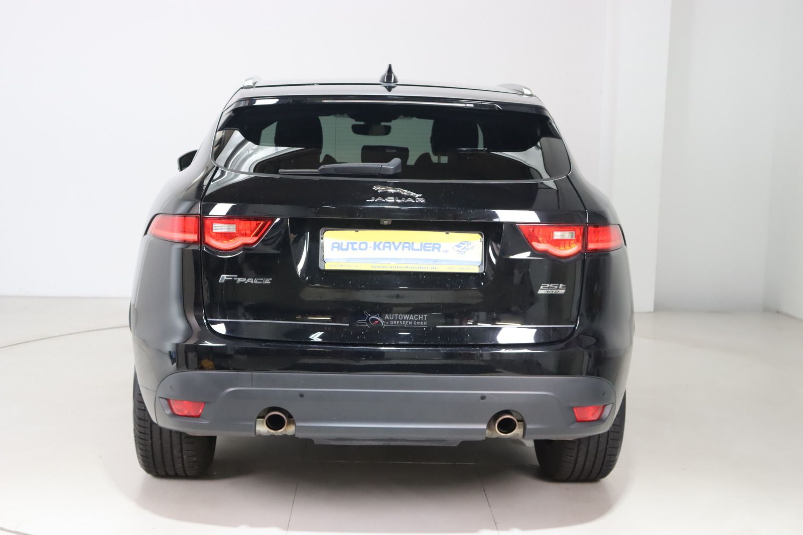 Fahrzeugabbildung Jaguar F-Pace 25t AWD * Navi * Anhängerk * LED