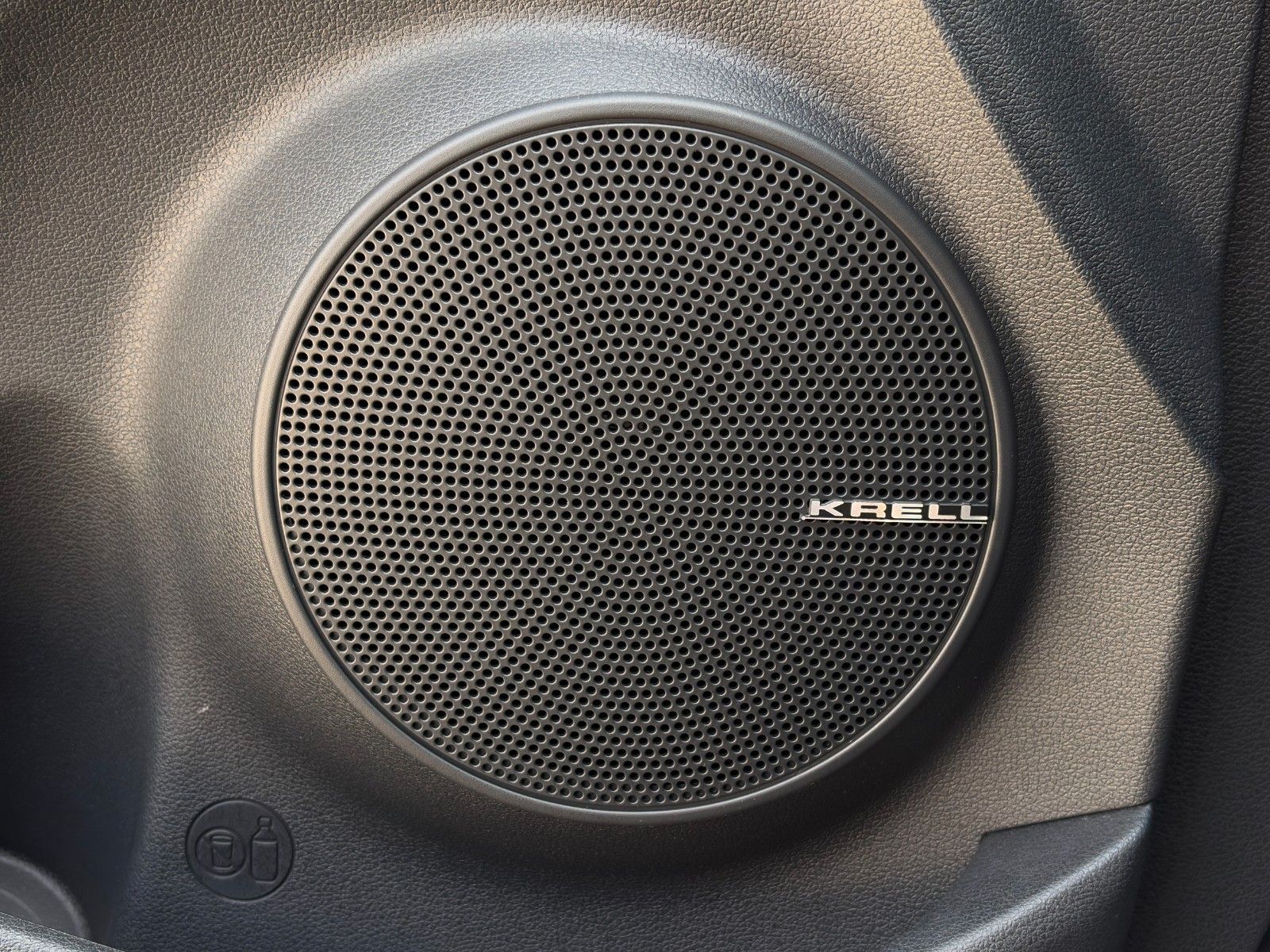Fahrzeugabbildung Hyundai KONA E Trend NAV LHZ LKA LFA ACC KRELL CarPlay