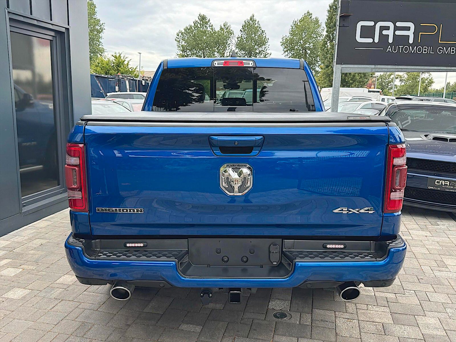 Fahrzeugabbildung Dodge RAM 5.7 V8 HEMI CrewCab 4x4 *Pano*LED* 19% MwSt.