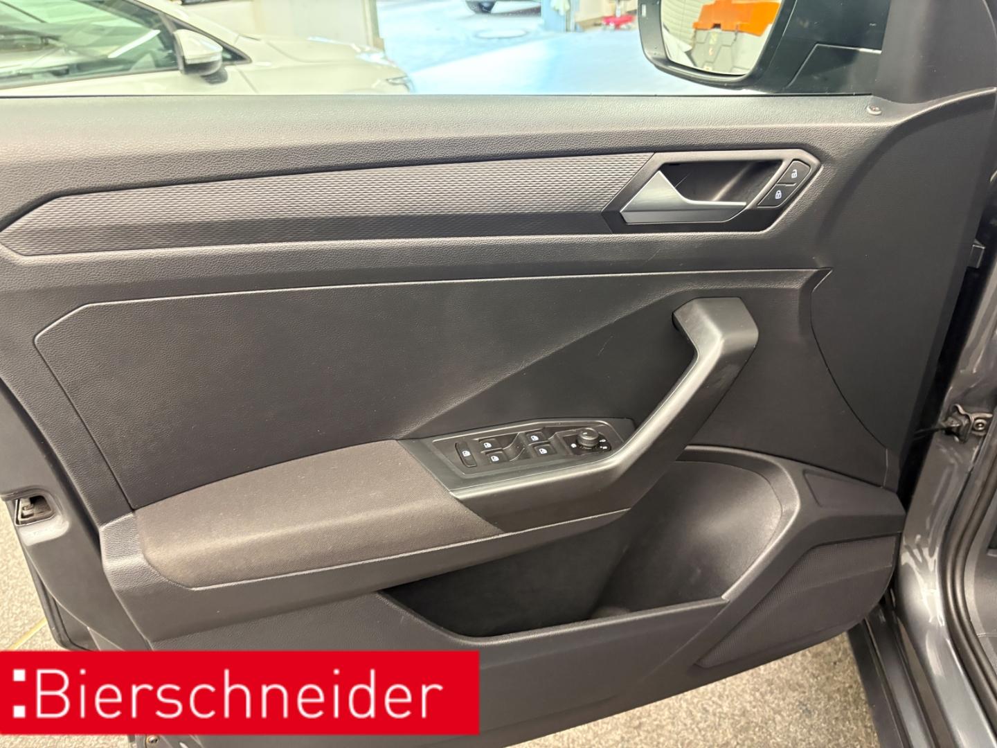 Volkswagen T-Roc 1.0 TSI AHK NAVI PDC 16 ACC