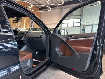 Volkswagen Tiguan Sport & Style 4Motion *2. Hand*Klima*PDC*