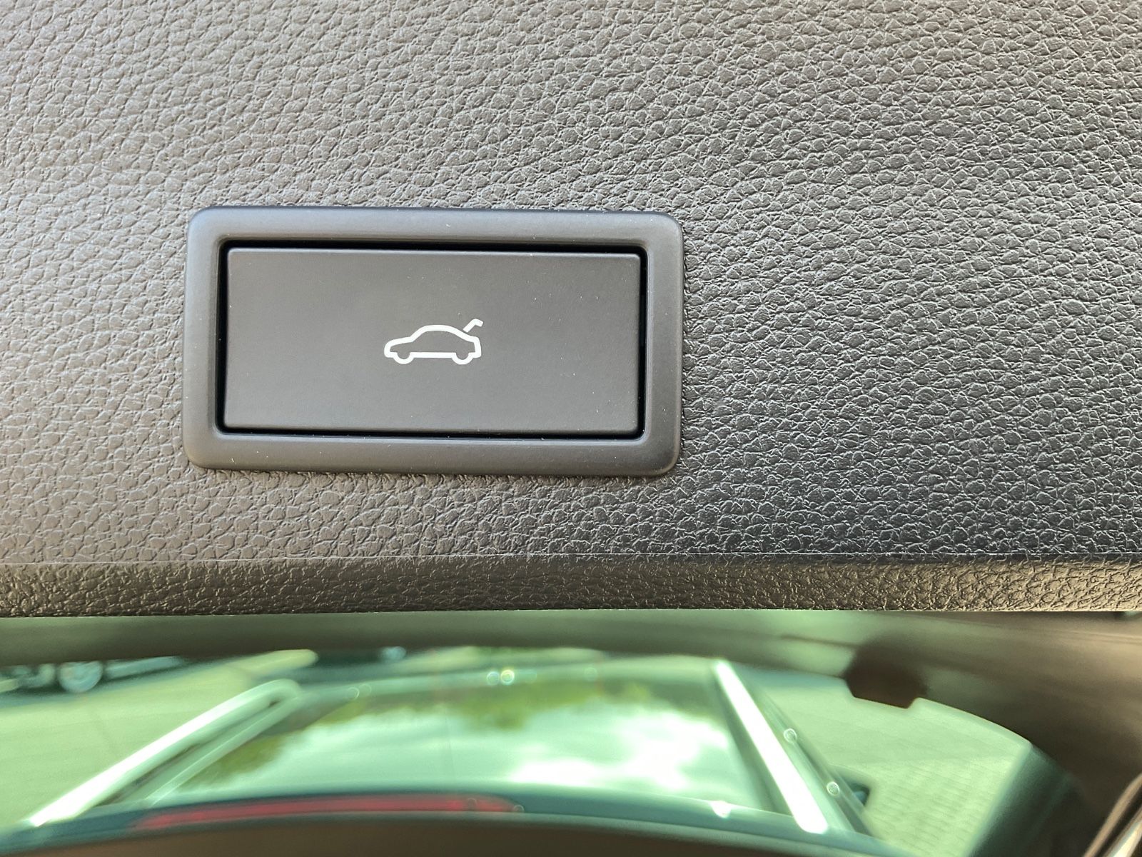 Fahrzeugabbildung SEAT Ateca 1.5 TSI Xperience DSG,LED,Kamera,Navi,GJR