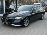 Mercedes-Benz E 200 E T-Modell E 200 d LEDER*WIDE*CAM - Mercedes-Benz E 200 mit Diesel-Antrieb: Blau