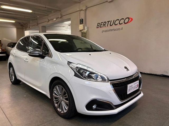 Peugeot 208 PureTech 82 3 porte Allure