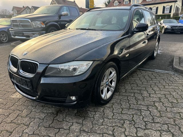 BMW 320 Touring 320i*Panorama*NAVI*Teileder*