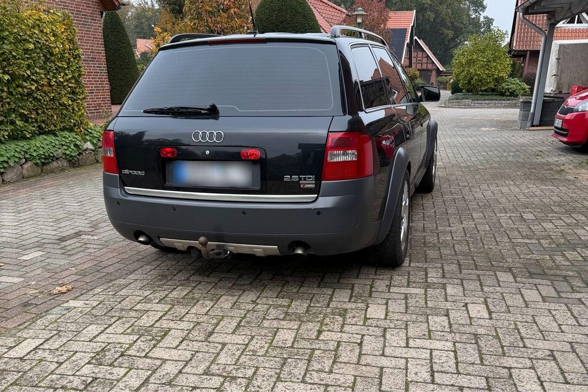 Audi Allroad 2005 — interior