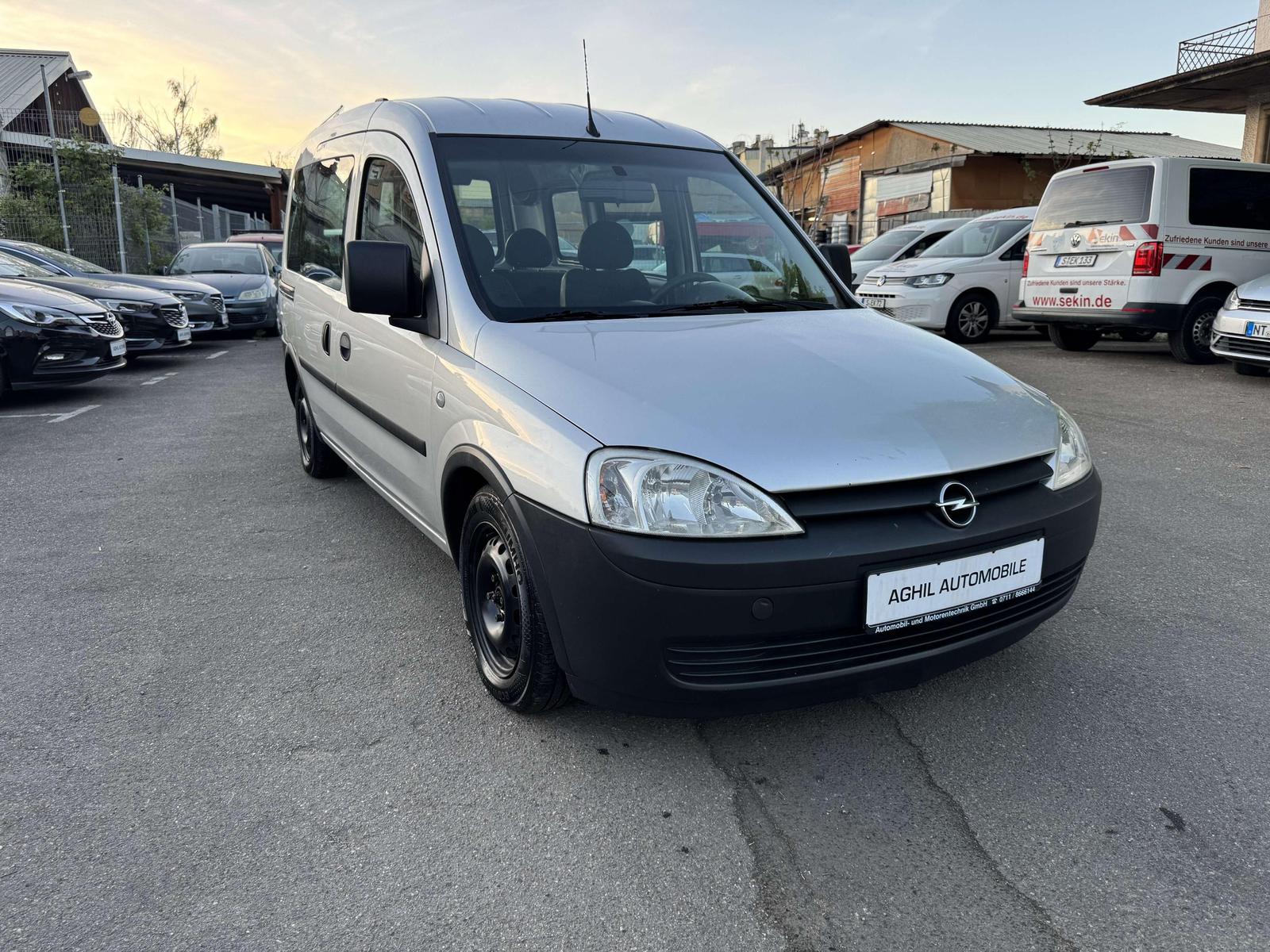 Opel Combo Combo 1.4 Twinport Edition TÜV und HU neu