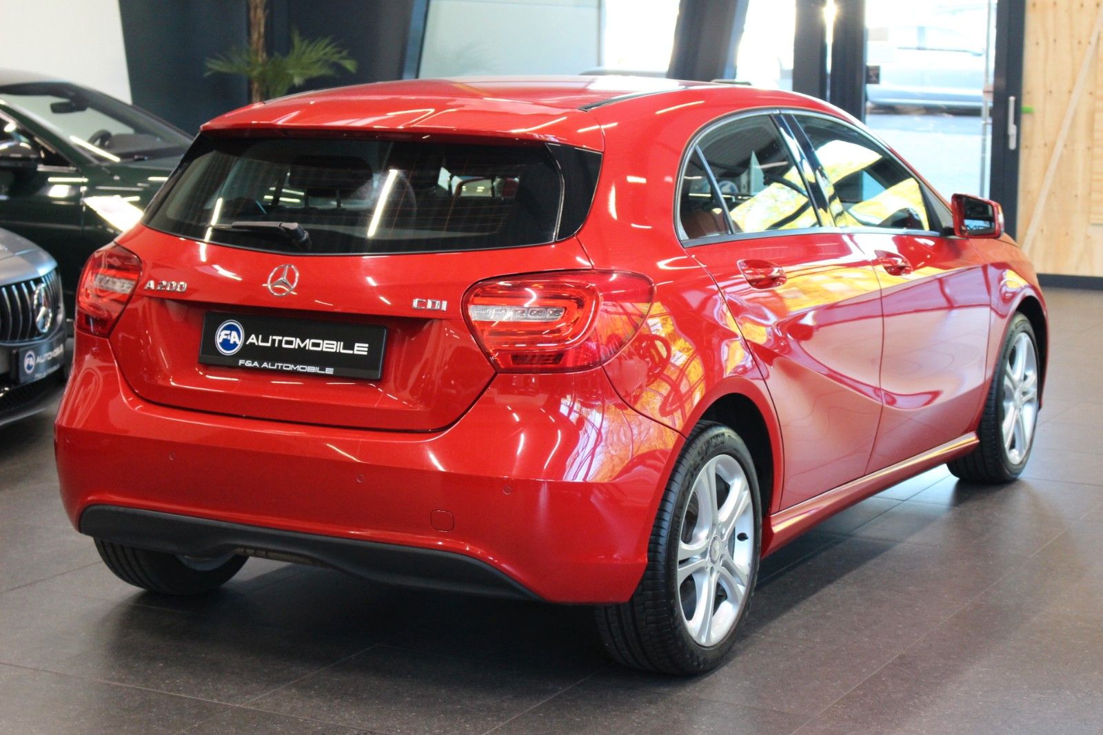 Fahrzeugabbildung Mercedes-Benz A 200 CDI *Bi-Xenon*PDC Navi