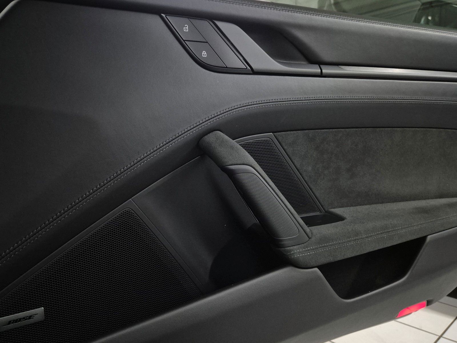 Fahrzeugabbildung Porsche 992 Carrera GTS/Approved 2027/Bose/1A Zustand