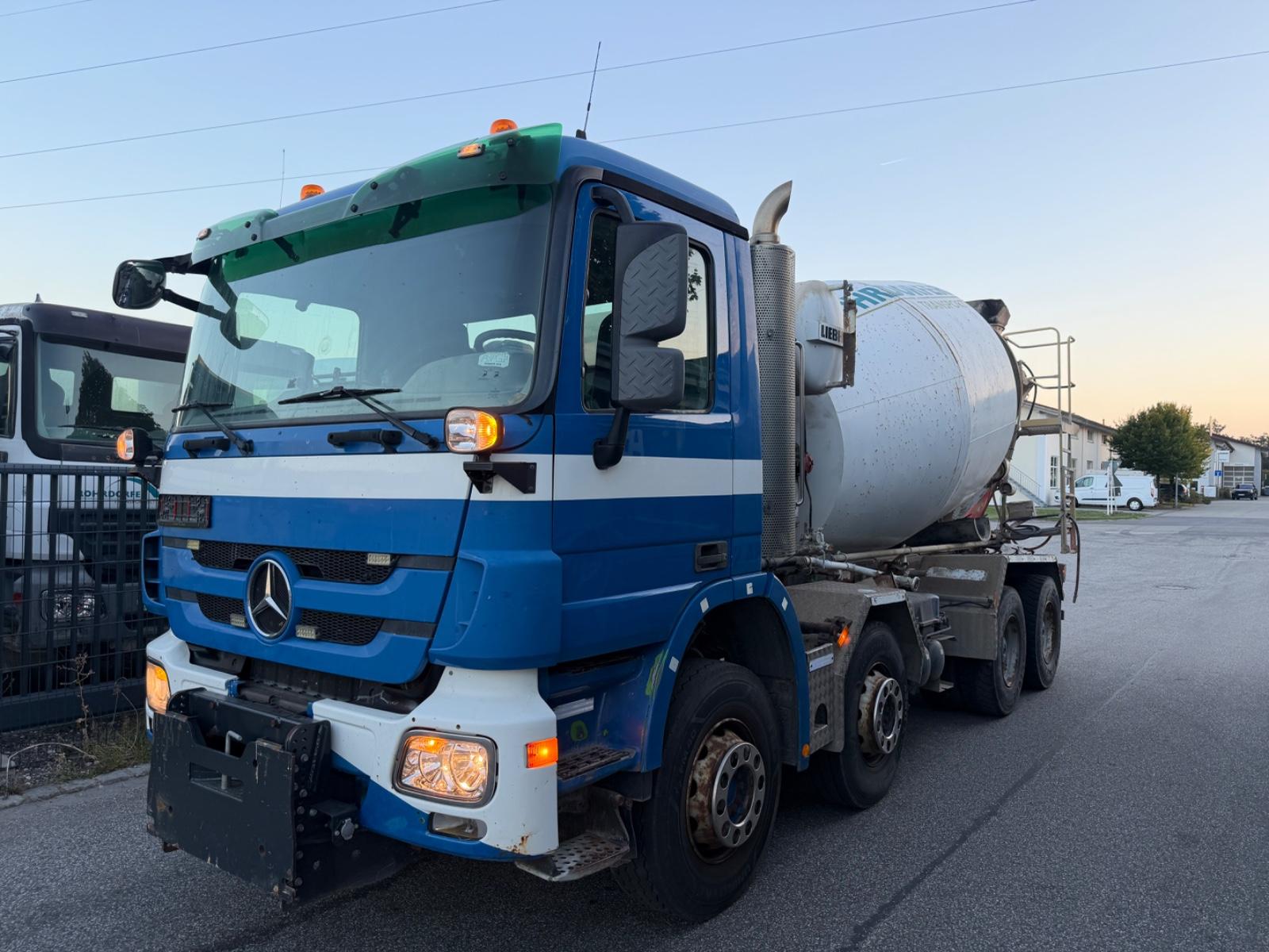 Mercedes-Benz 3241*MP3*Liebherr 9 Qubik*8x4*Retarder*German