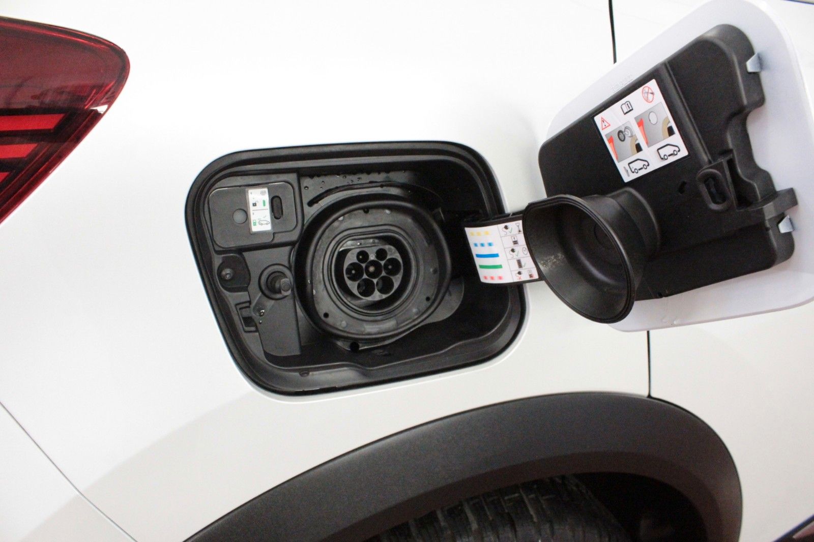 Fahrzeugabbildung Renault Captur E-Tech Plug-in 160  Plug in Hybrid