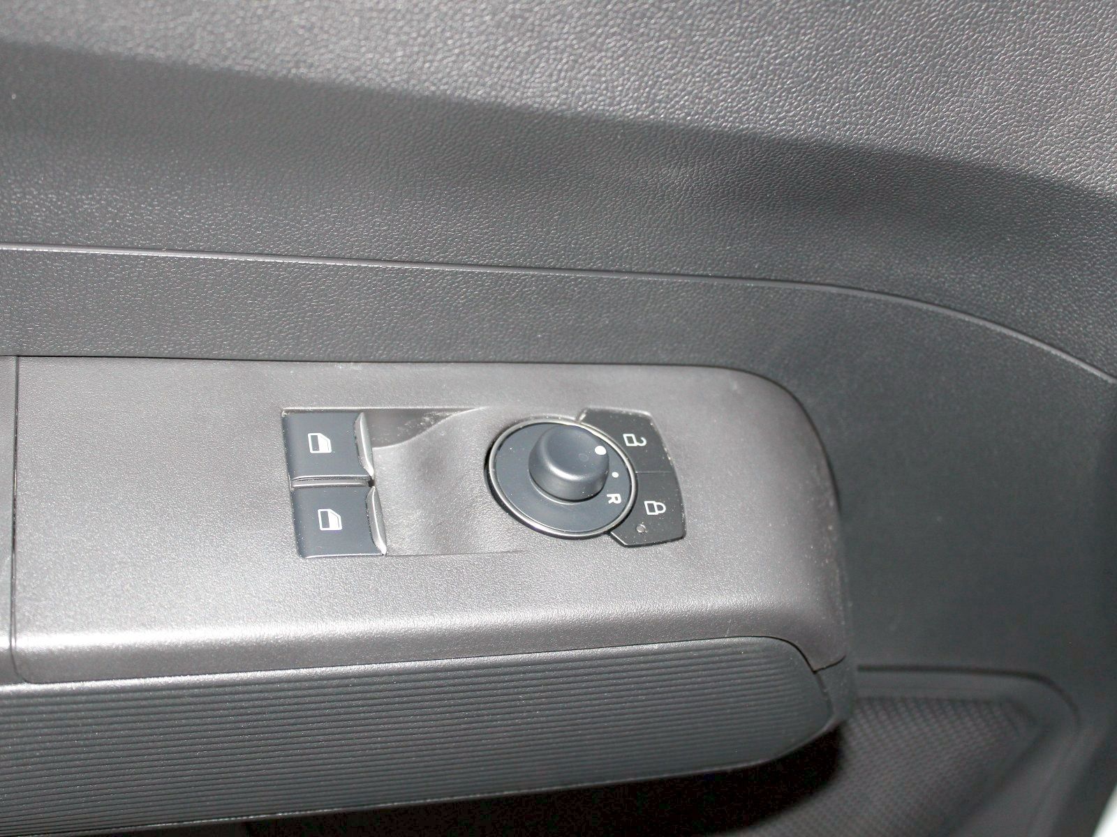 Fahrzeugabbildung Ford Transit Courier BEV Trend