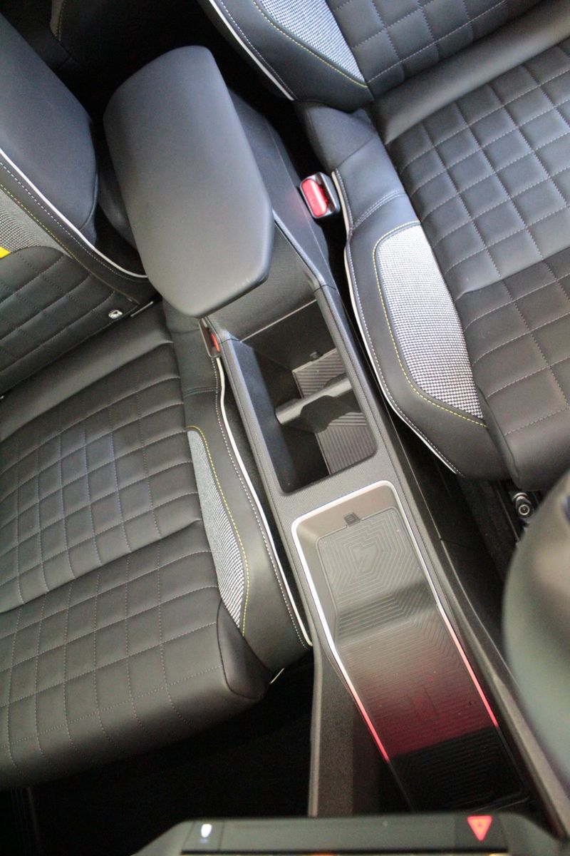 Fahrzeugabbildung Renault R 4 150 Comfort Range Iconic *Vollausstattung*