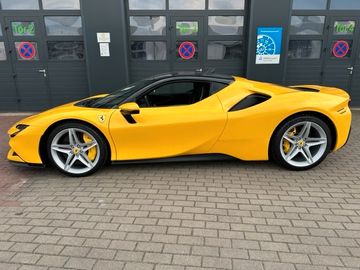 Ferrari SF90*RFK*AFS*PremHIFI* Carbon*LIFT*Mietkauf