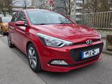 Hyundai i20 1.2 YES! Silver 62kW YES! Silver - gebrauchte Hyundai i20 aus dem Jahr 2015