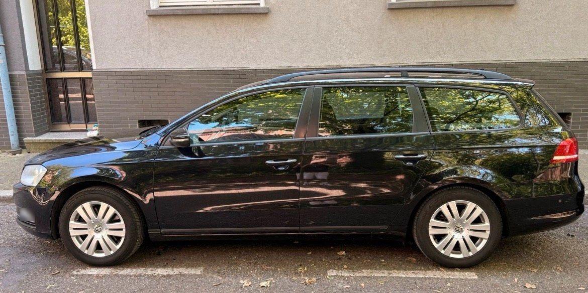 Volkswagen Passat 2014 — interior