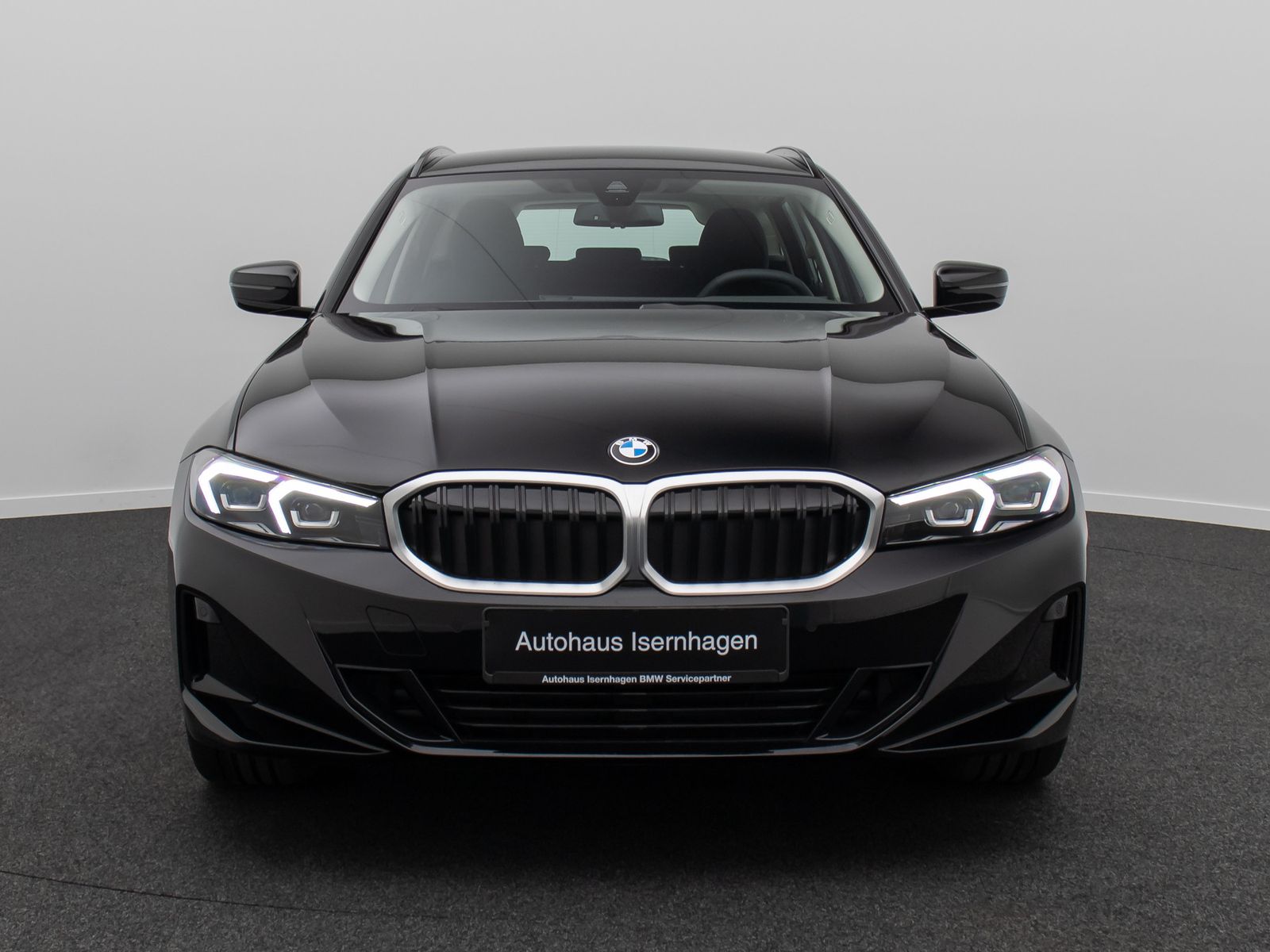Fahrzeugabbildung BMW 318i Alarm DAB Kamera GeschwindigReg Sportlenkrd