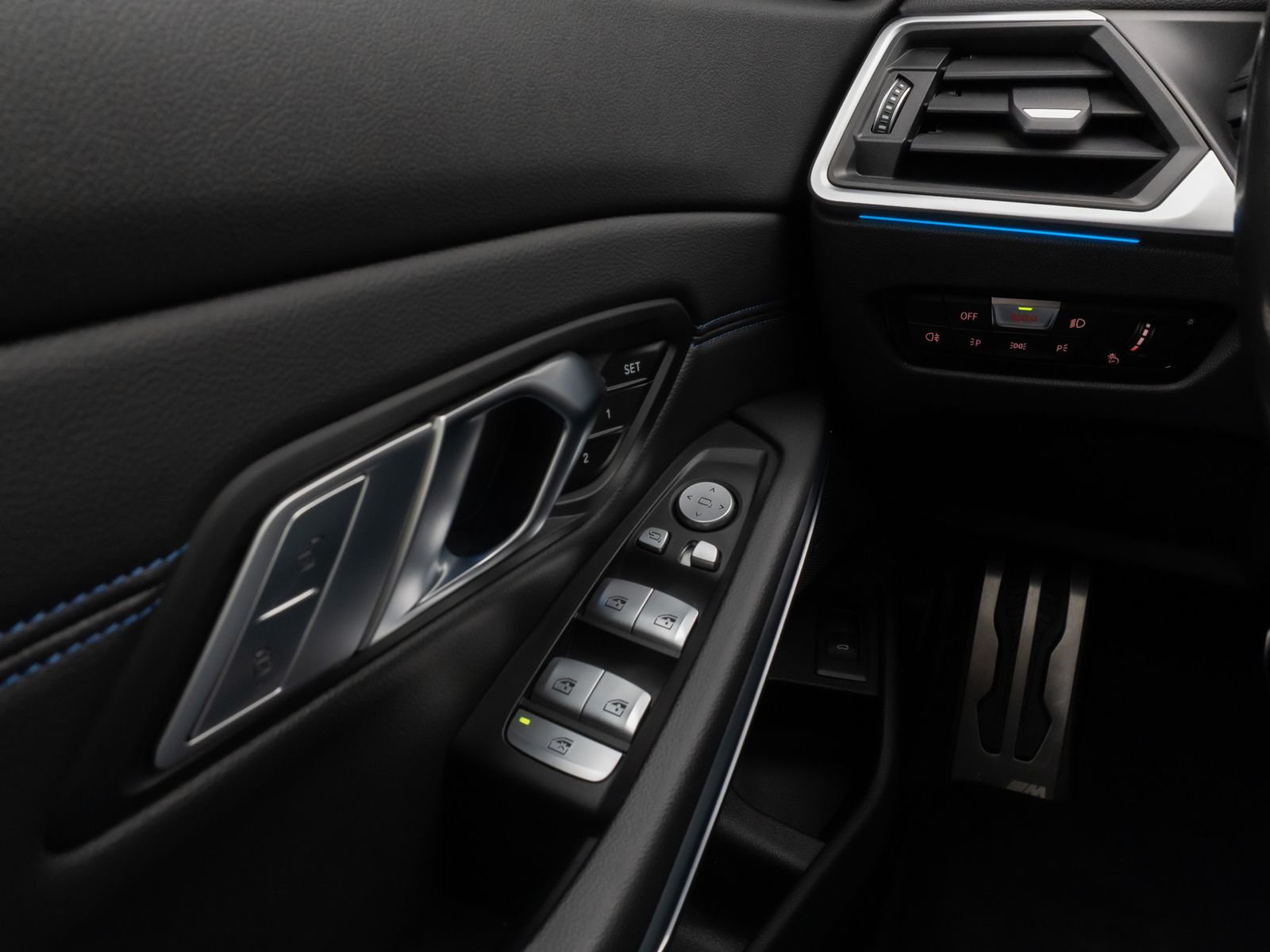 Fahrzeugabbildung BMW 330d M Sport Pro Panorama Kamera DAB H/K HUD