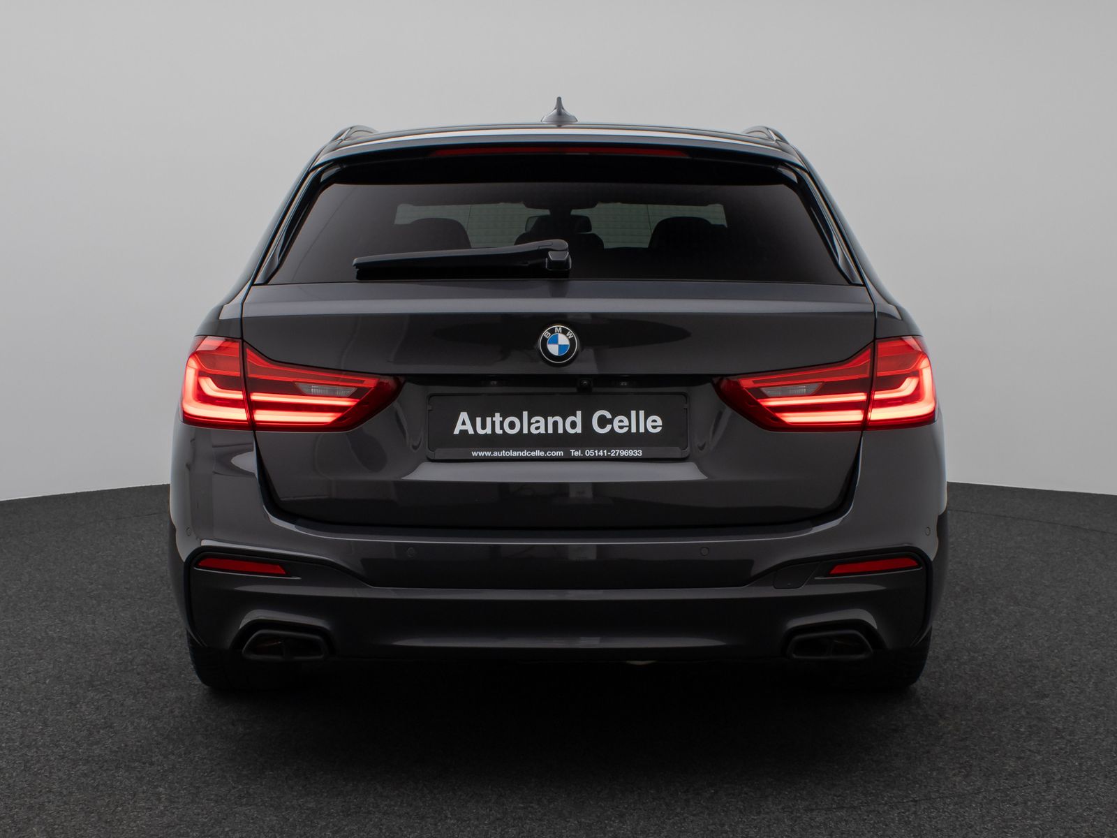 Fahrzeugabbildung BMW 520d M Sport Panorama 360° HUD HiFi AHK Komfort