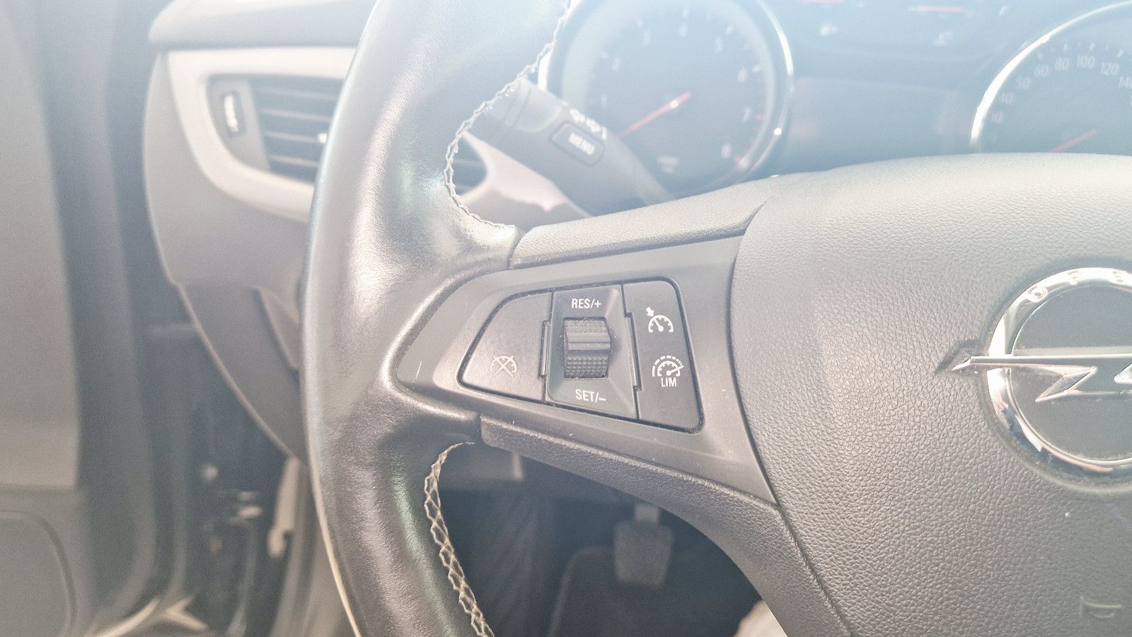 Fahrzeugabbildung Opel Astra 1.4 Turbo Active 92kW
