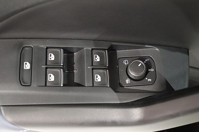 T-Cross Style 1.0 TSI DSG LED NAVI PDC ACC TEMPO