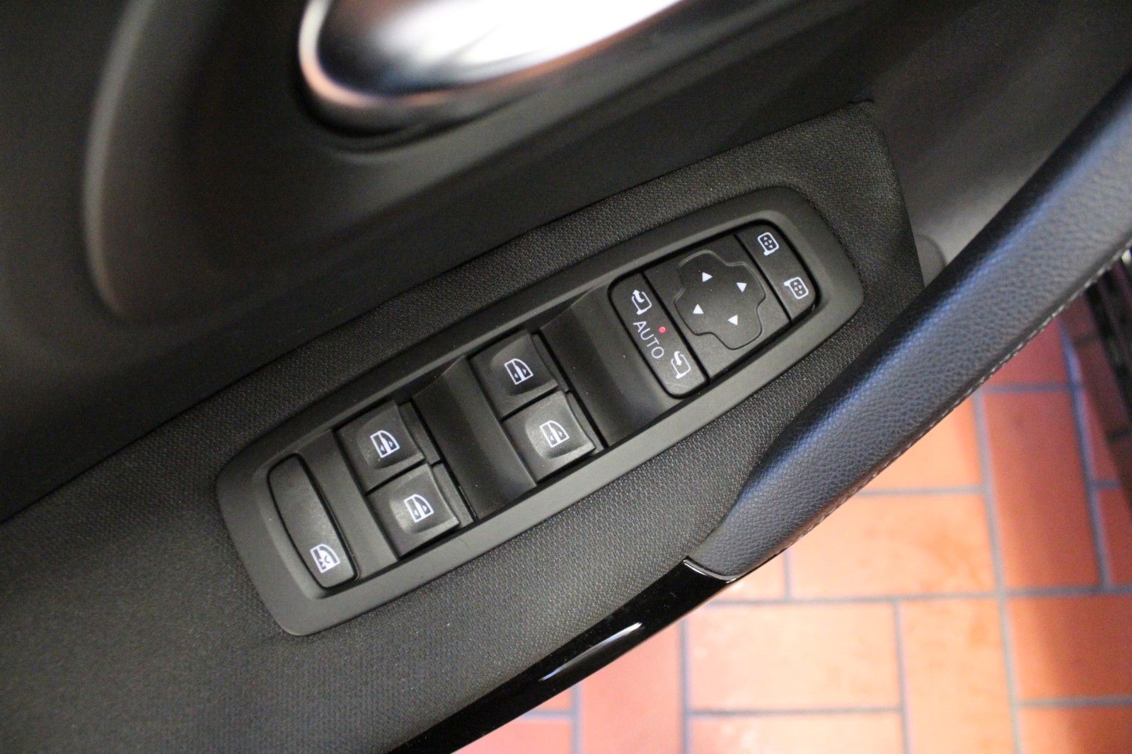 Fahrzeugabbildung Renault Kadjar TCe 140 EDC R-Link*Sitzhzg*AHK